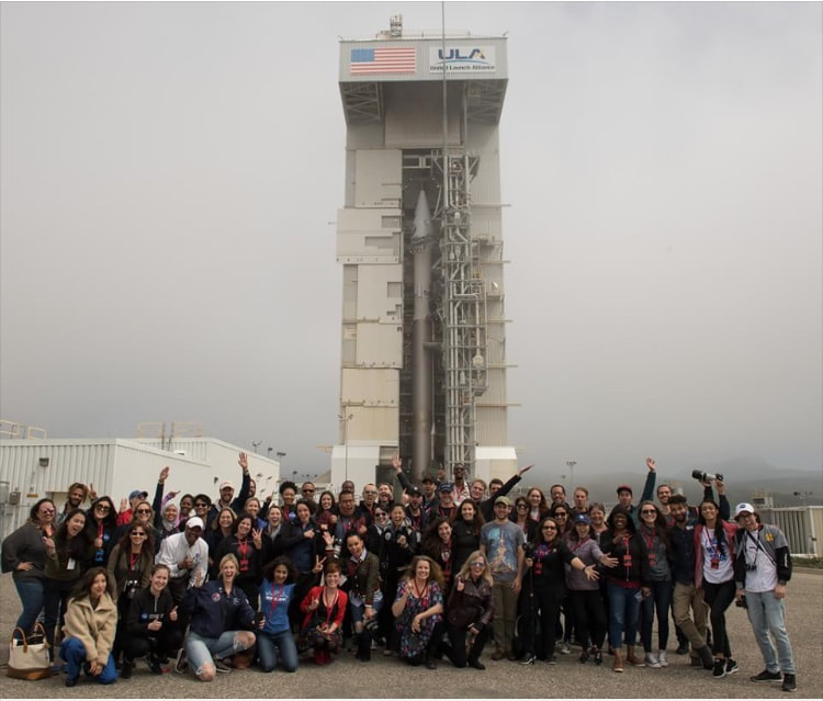 NASA social group photo with Mars Insight
